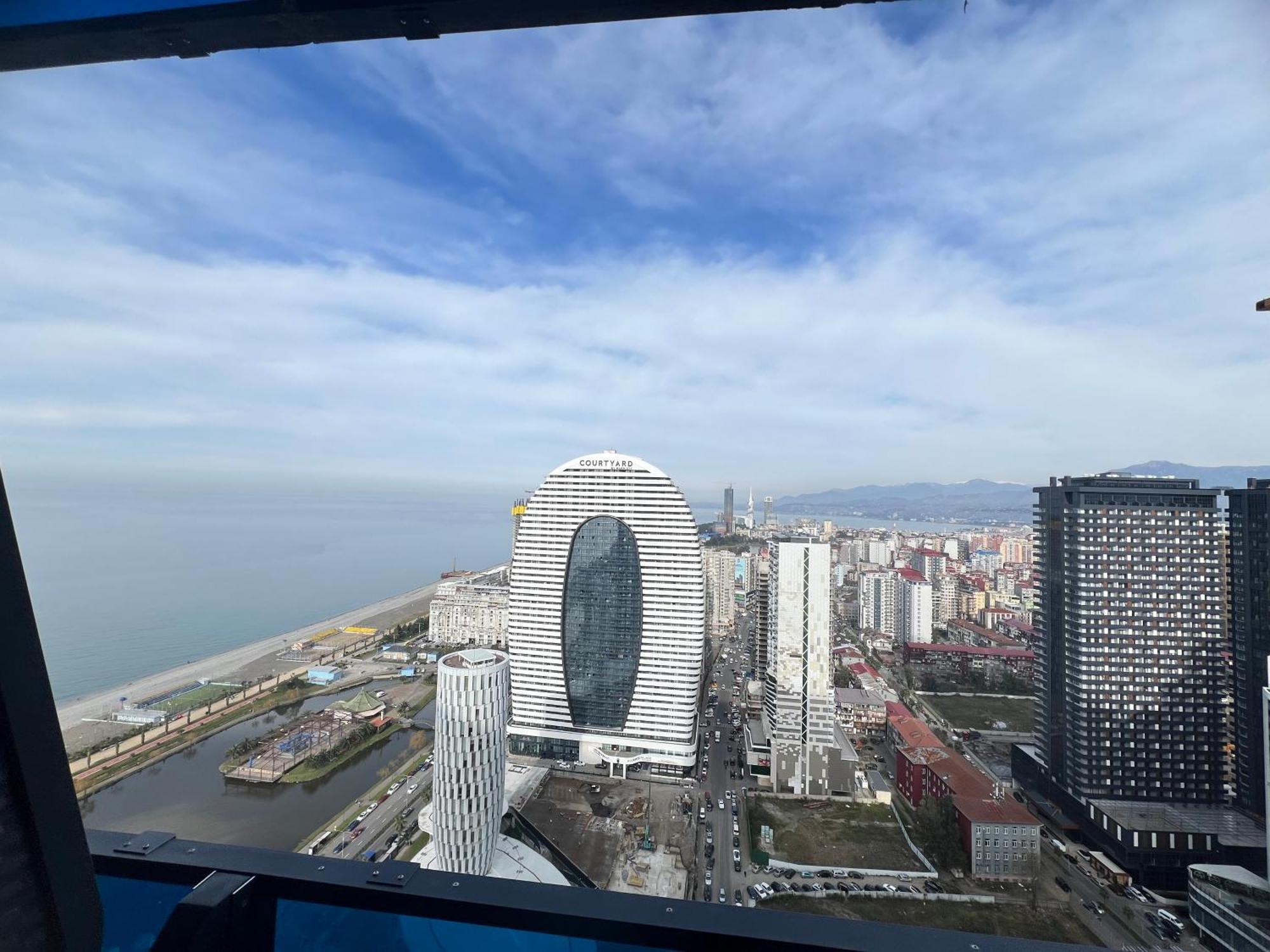 באטומי Spend Your Time In Orbi City מראה חיצוני תמונה