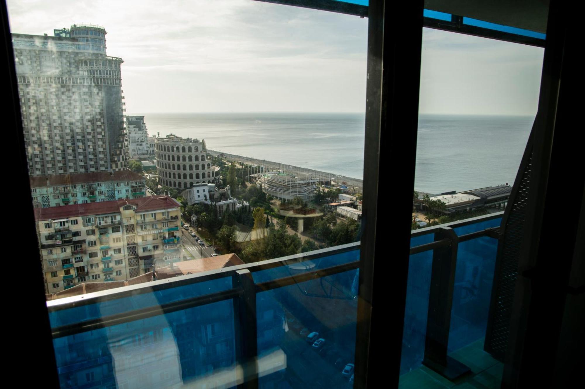 באטומי Spend Your Time In Orbi City מראה חיצוני תמונה
